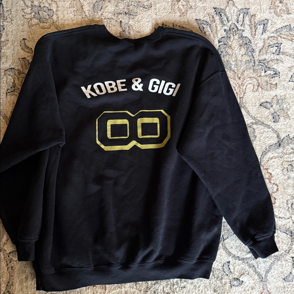 Sweater - Picture 4 of 5